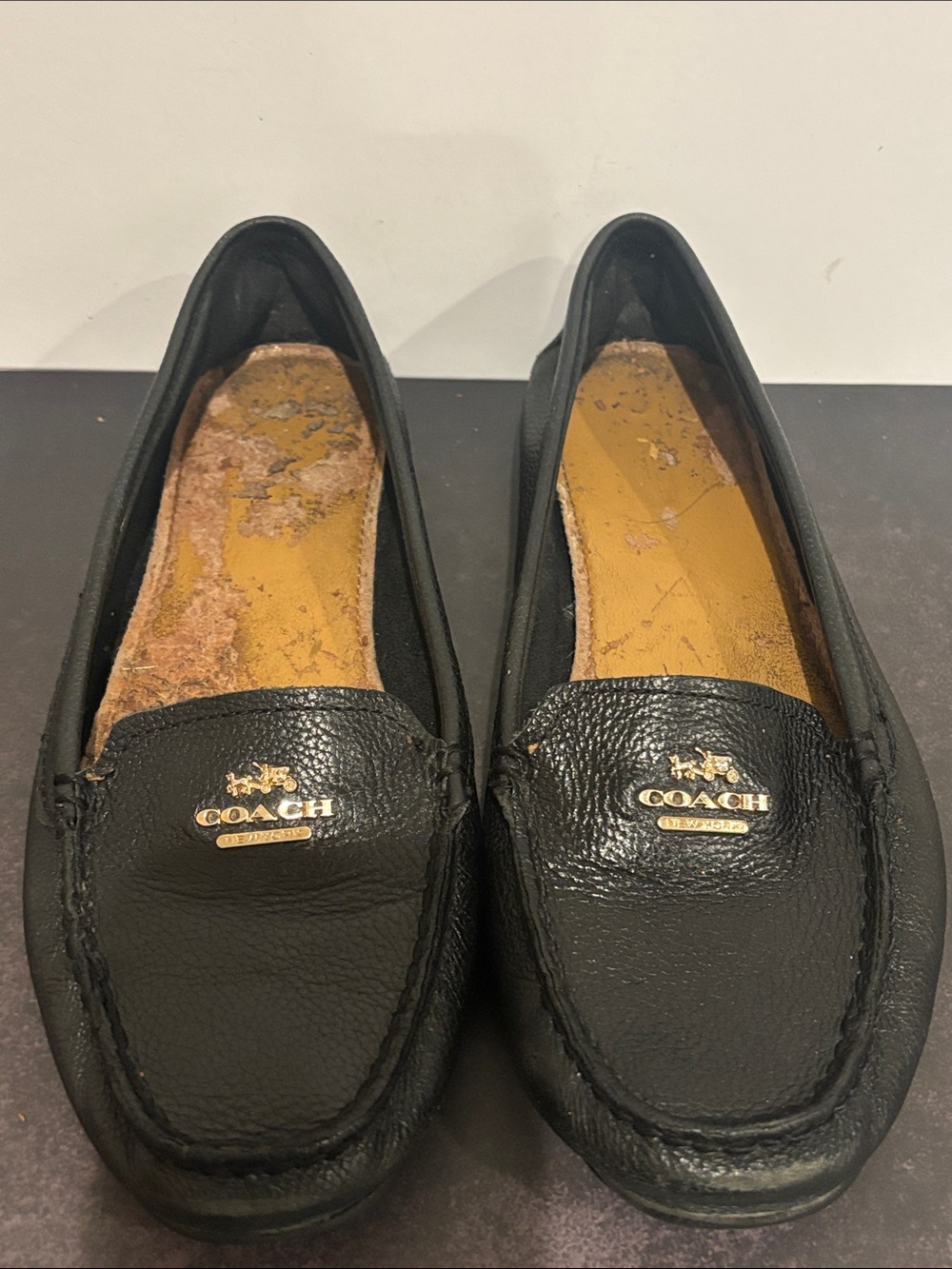 Coach Black Pebbled Leather Women's Loafers with Gold Logo sz 8